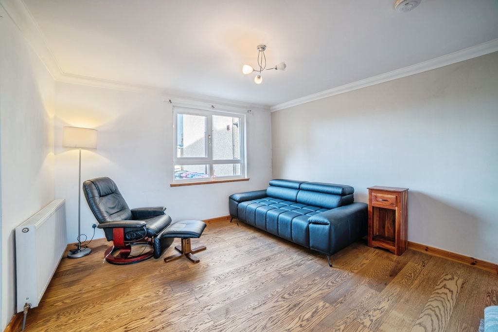 Additional image 4 of 2 bed flat for saleQuarry Road, Lossiemouth IV31