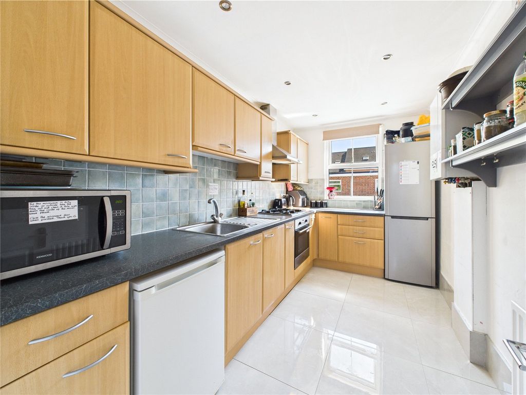 Additional image 5 of 3 bed flat for saleAsh Road, Aldershot, Hampshire GU12