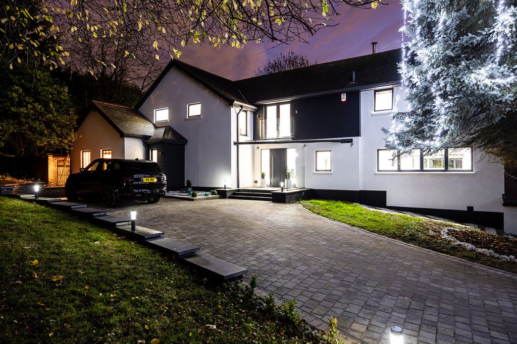 Additional image 50 of 5 bed detached house for saleBowers Road, Benfleet SS7