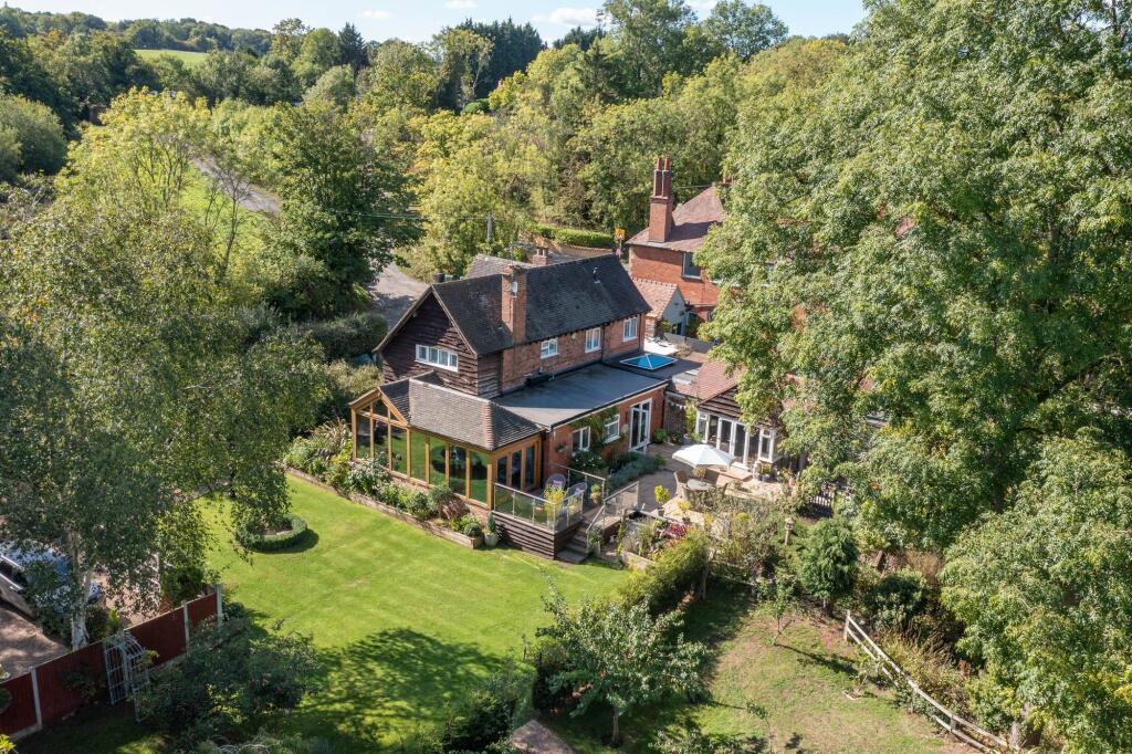 Sandhills Green, Alvechurch, B48