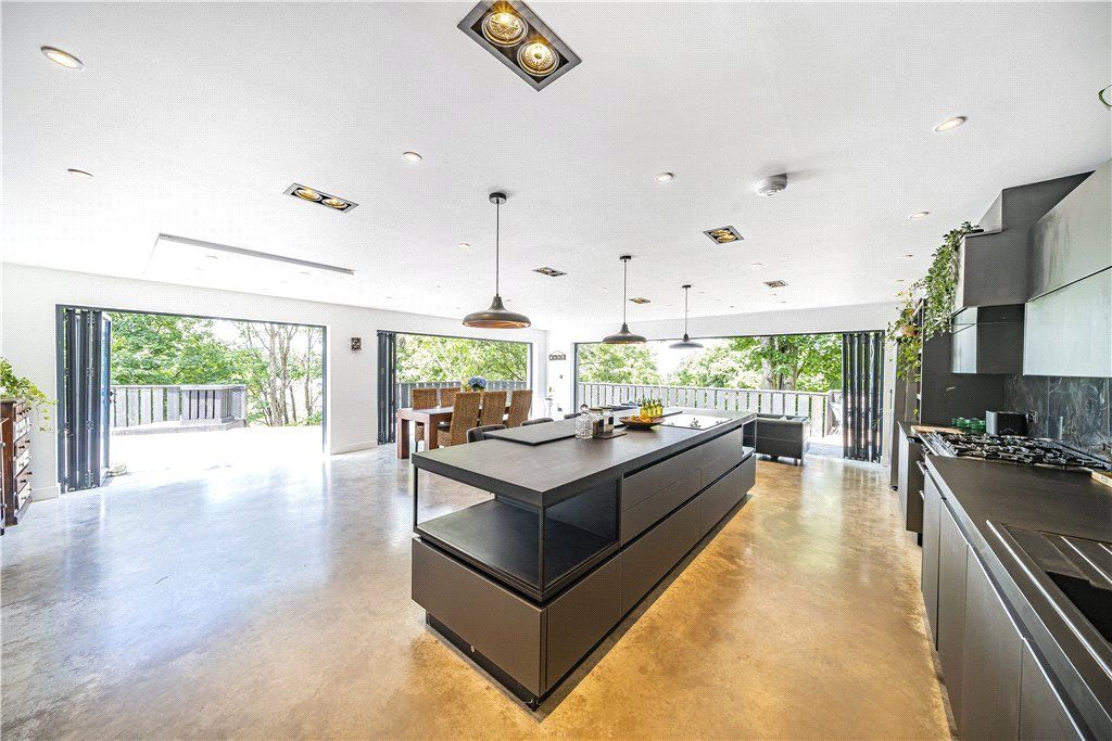 Additional image 2 of 5 bed detached house for saleFremantle Road, Belvedere DA17