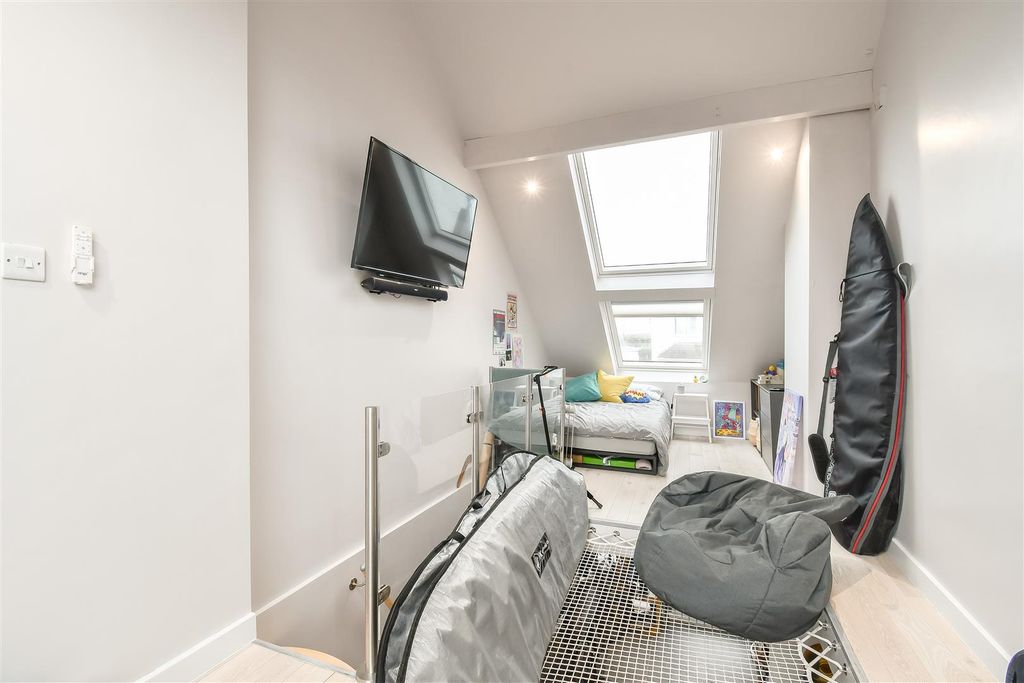 Additional image 13 of 4 bed semi-detached house for saleTrem Y Don, Barry CF62