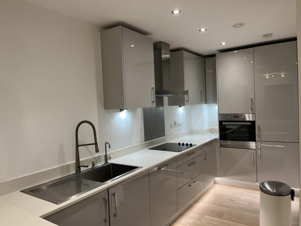 Additional image 9 of 2 bed flat for saleReading Town Centre, Berkshire RG1