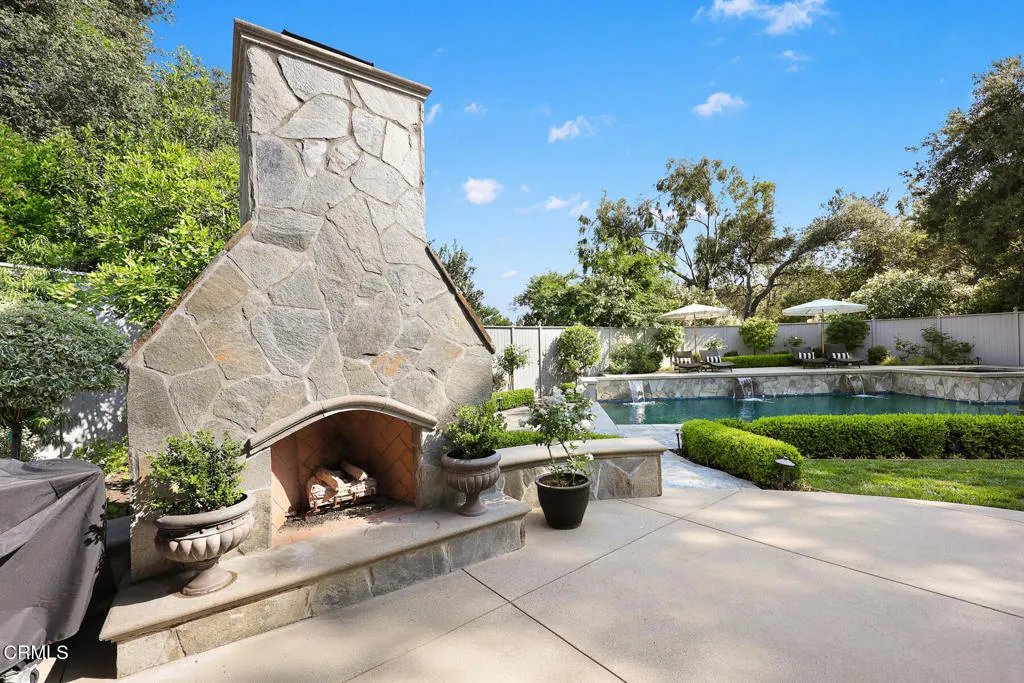 Additional image 138 of 555 Meadow Grove Street, La Canada Flintridge, CA 91011