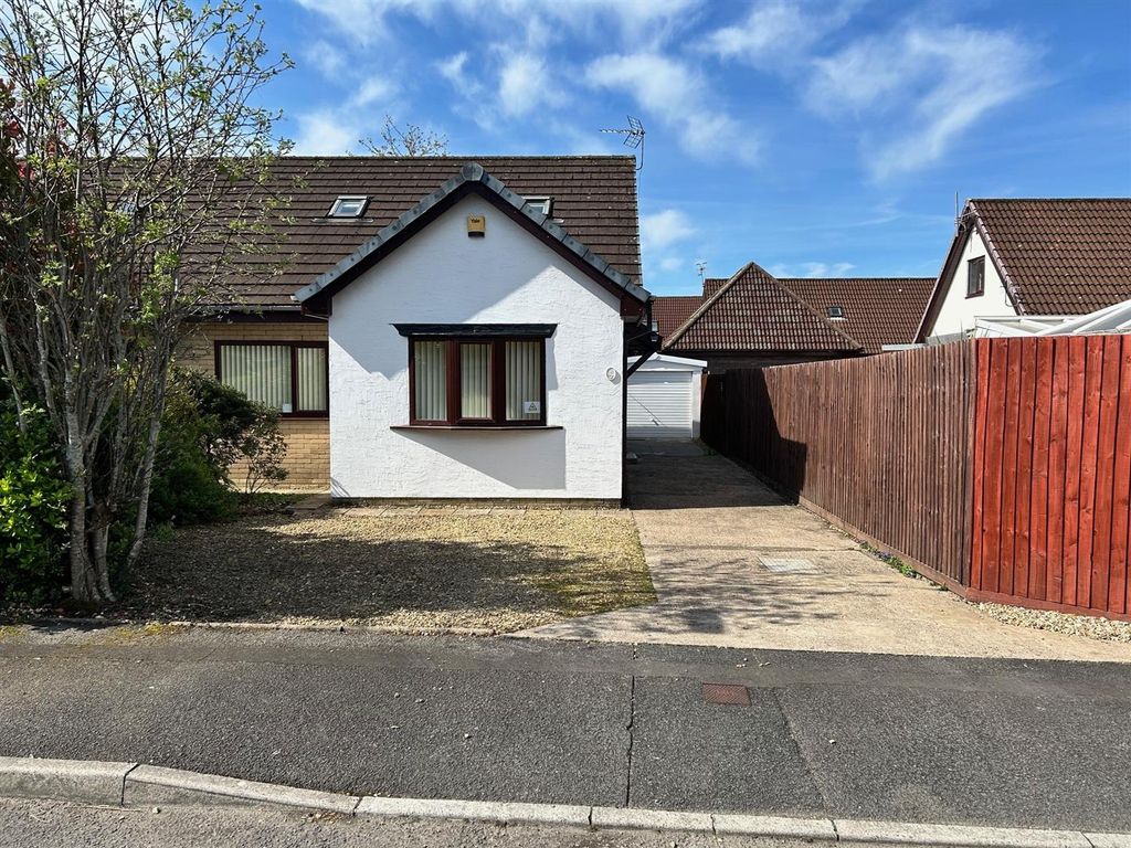 3 bed semi-detached bungalow for saleCae Llwyd, Caerphilly CF83