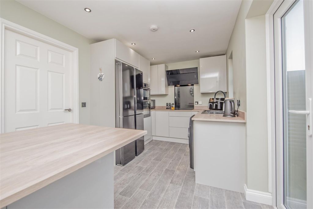Additional image 3 of 3 bed semi-detached house for saleWindmill Court, Lower Wortley, Leeds LS12