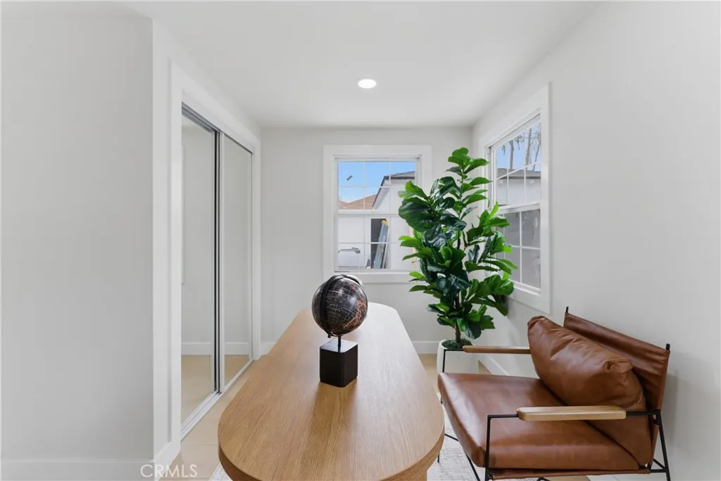 Additional image 38 of 2010 Golden Ave, Long Beach, CA 90806