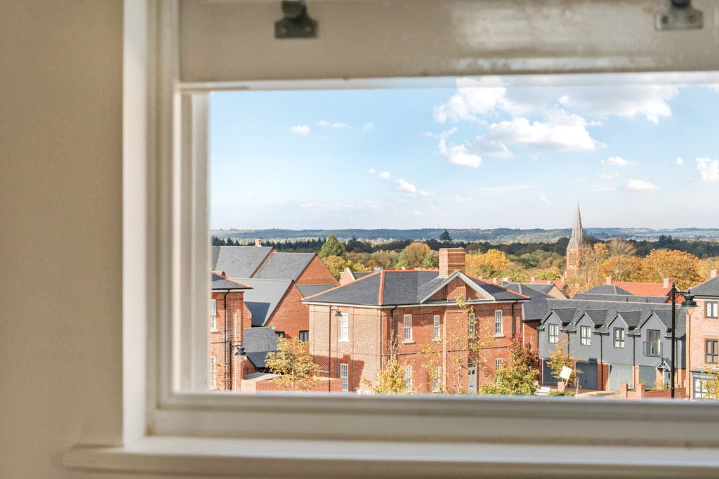 Additional image 13 of 2 bed flat for saleLeishman Views, Aldershot GU11