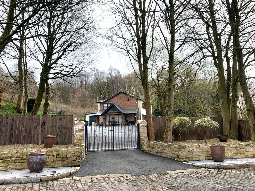 4 bed detached house for salePark Bridge, Ashton-Under-Lyne OL7