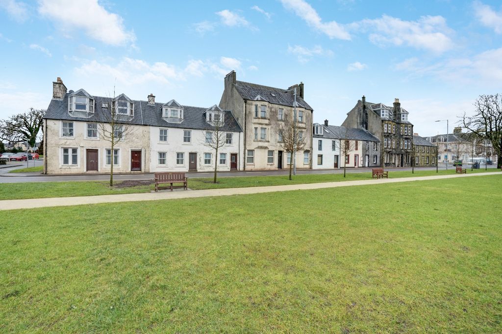 Additional image 3 of 3 bed flat for salePoltalloch Street, Lochgilphead PA31