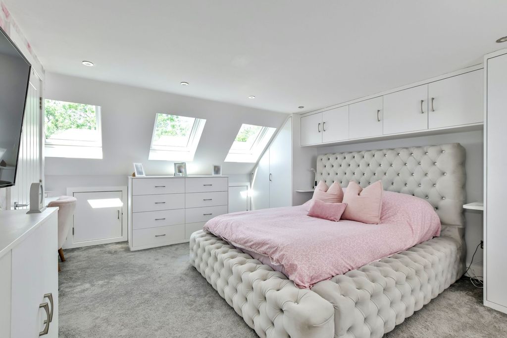 Additional image 14 of 4 bed semi-detached house for saleHazelwood Lane, Abbots Langley WD5