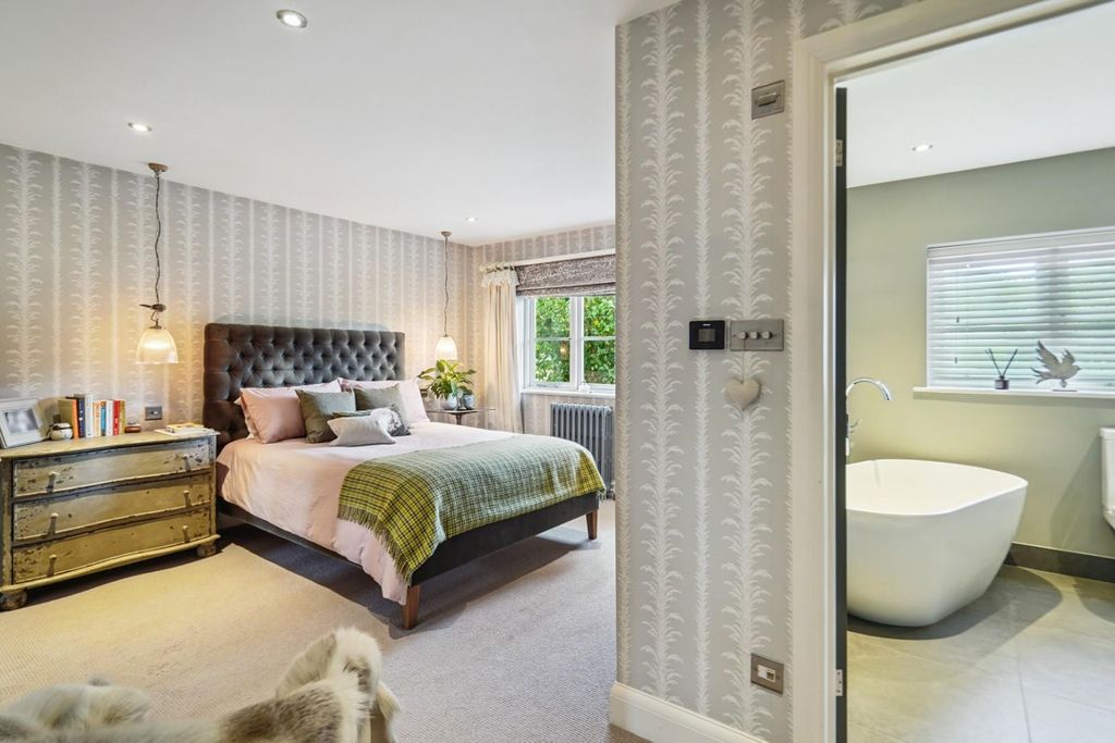 Additional image 14 of 4 bed detached house for saleWhielden Street, Old Amersham, Buckinghamshire HP7