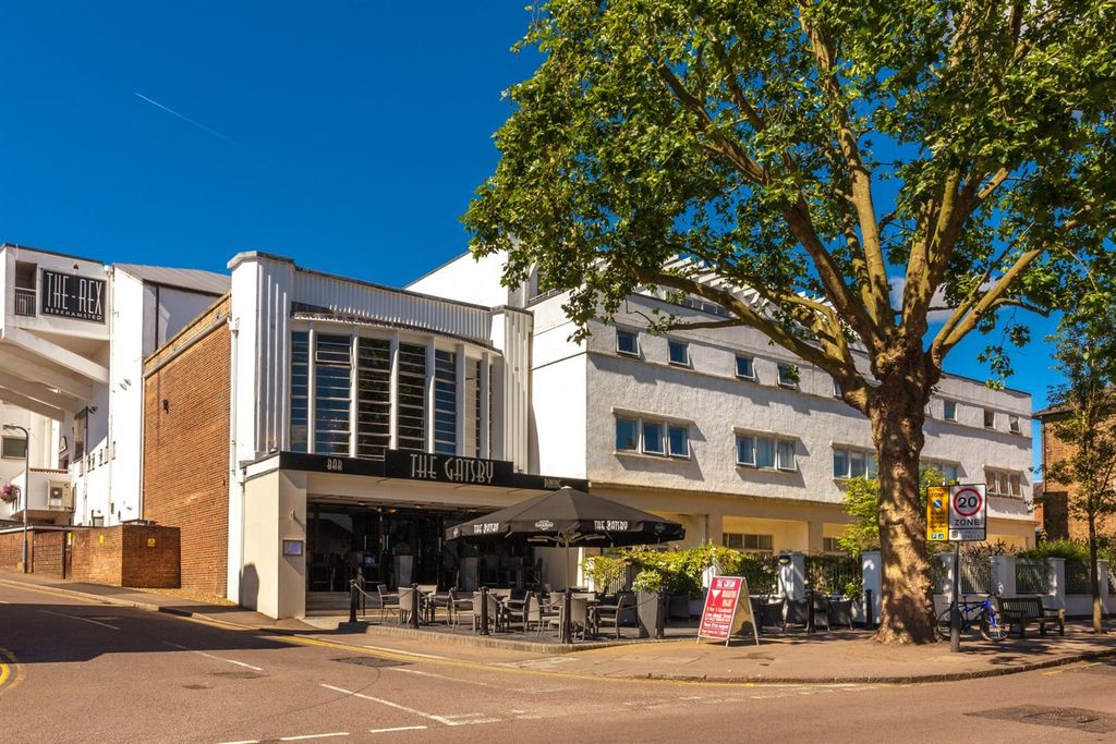 Additional image 14 of 2 bed flat for saleHigh Street, Berkhamsted HP4