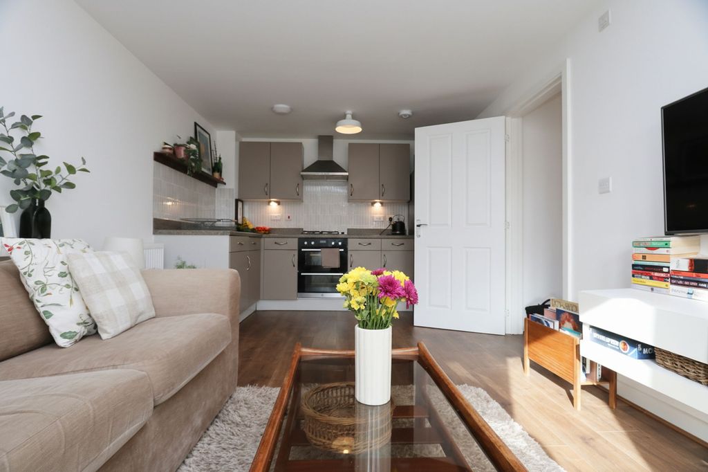 Additional image 8 of 2 bed flat for saleNeptune Road, Barry CF62