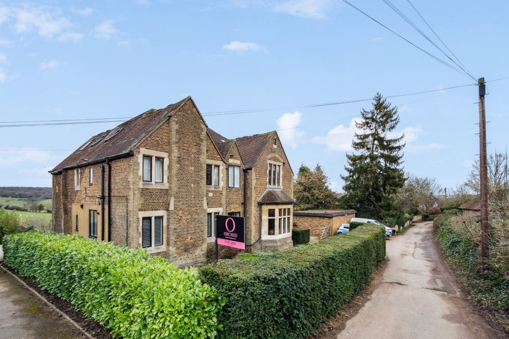 Additional image 3 of 2 bed flat for saleCastle Hill Court, Castle Hill, Berkhamsted, Hertfordshire HP4