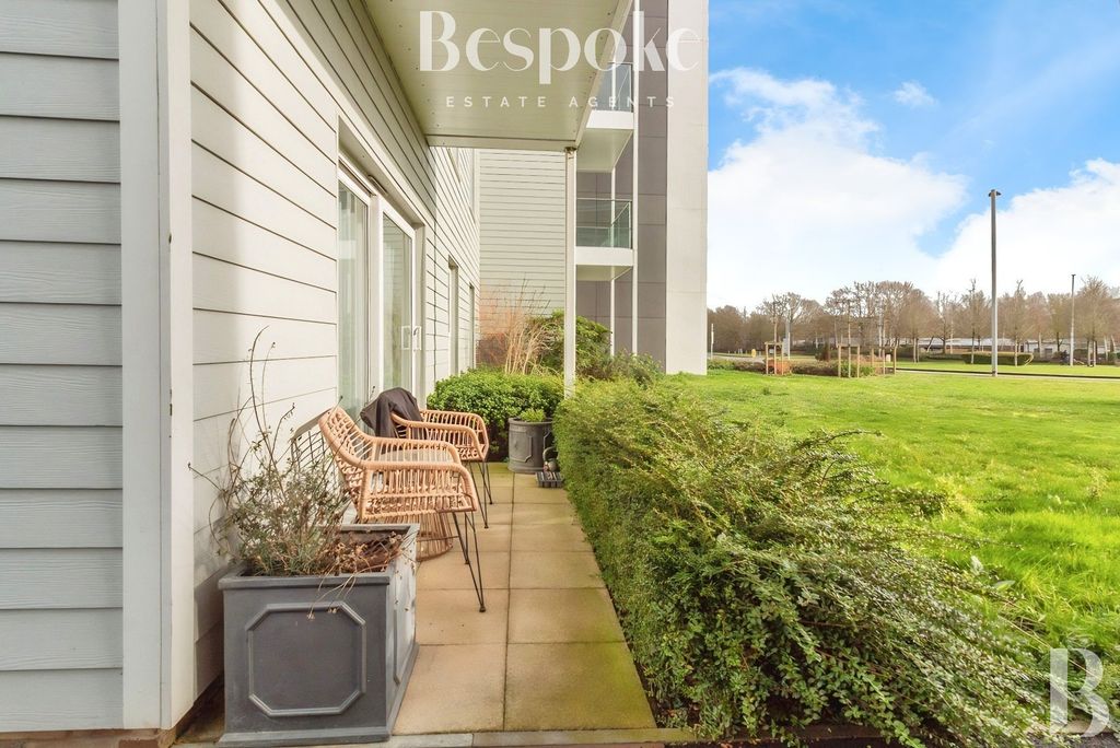 Additional image 20 of 2 bed flat for saleSunapee Road, Reading RG2