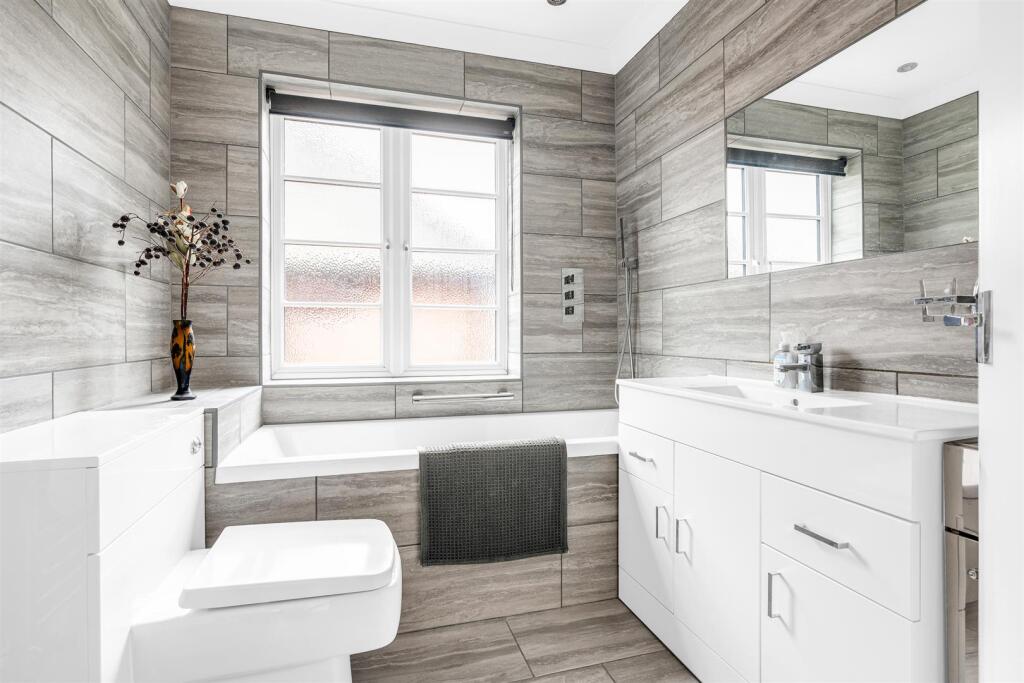 Additional image 21 of Mandeville Rise, Welwyn Garden City