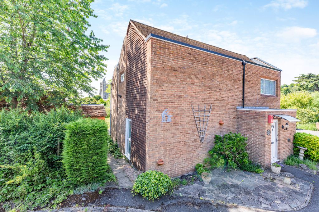 3 bed end terrace house for saleForge End, Old Amersham HP7