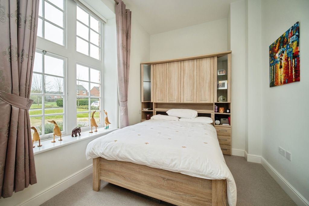 Additional image 13 of 2 bed flat for saleHospital Hill, Aldershot GU11