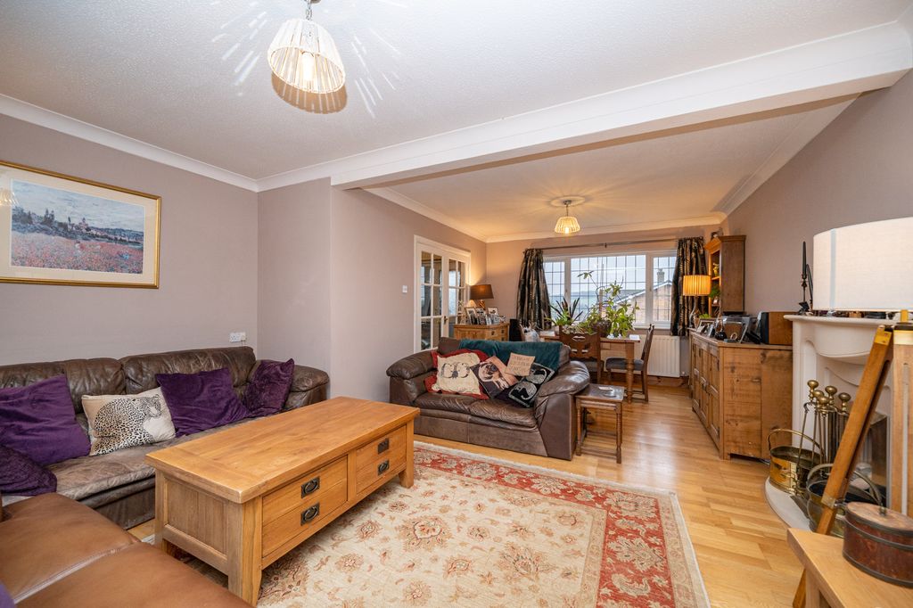 Additional image 3 of 5 bed detached house for saleFieldway, Berkhamsted HP4