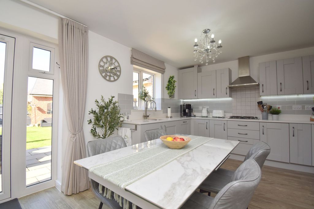 Additional image 5 of 4 bed detached house for saleCollings Crescent, Biggleswade SG18