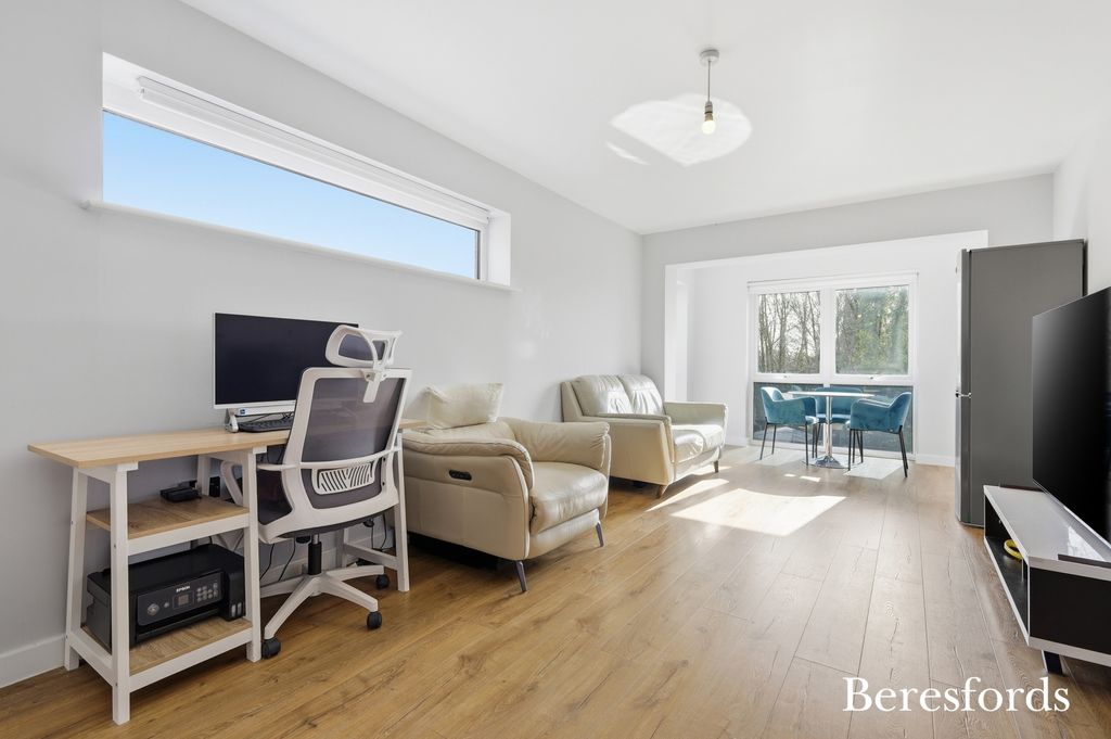 Additional image 18 of 2 bed flat for saleUpminster Road, Upminster RM14