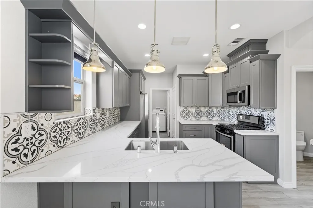 Additional image 8 of 1450 W 11th St, Pomona, CA 91766