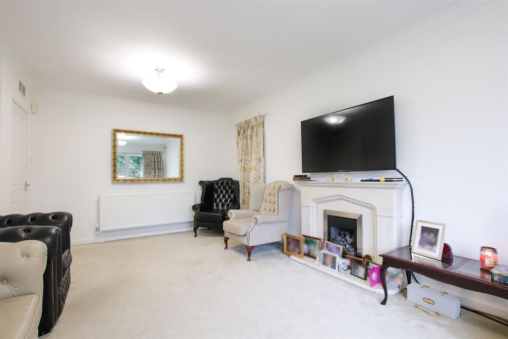 Additional image 4 of 4 bed detached house for salePennine Drive, Altrincham WA14