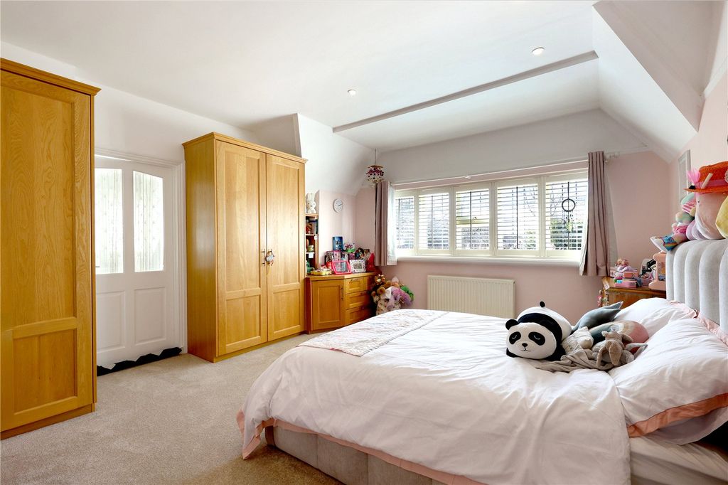 Additional image 13 of 5 bed detached house for saleWestfield Road, Beaconsfield, Buckinghamshire HP9
