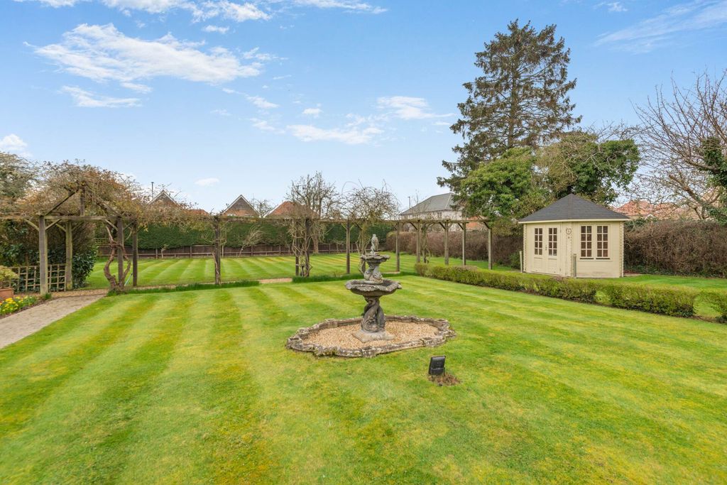 Additional image 4 of 6 bed detached house for saleNew Road, Weston Turville HP22