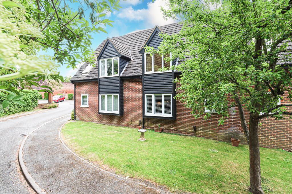 Additional image 2 of Christchurch Close, St Albans, AL3