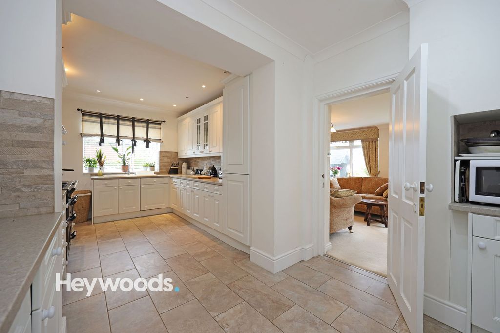 Additional image 2 of 6 bed semi-detached house for saleKingsway West, Westlands, Newcastle Under Lyme ST5