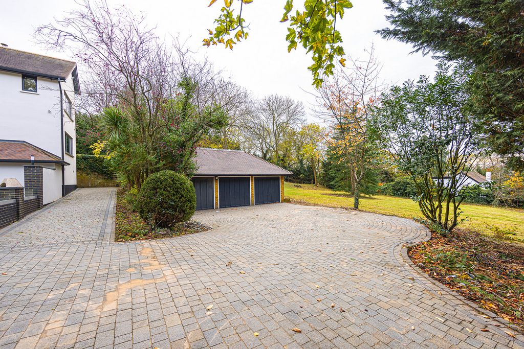 Additional image 42 of 5 bed detached house for saleBowers Road, Benfleet SS7