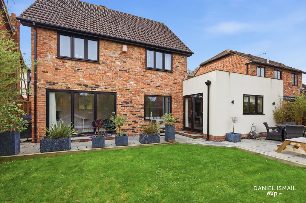 Additional image 32 of 4 bed detached house for saleThe Lindens, Langdon Hills, Basildon SS16