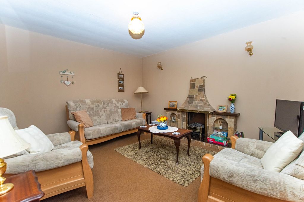 2 bed terraced house for saleDunbeath, Dunbeath, Highland. KW6 photo 2