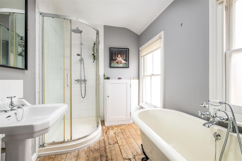 Additional image 20 of 5 bed detached house for saleWaterloo Road, Bedford MK40