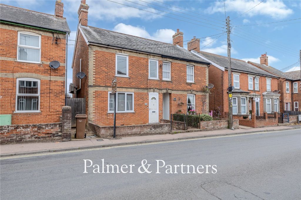 3 bed semi-detached house for saleHaylings Road, Leiston, Suffolk IP16