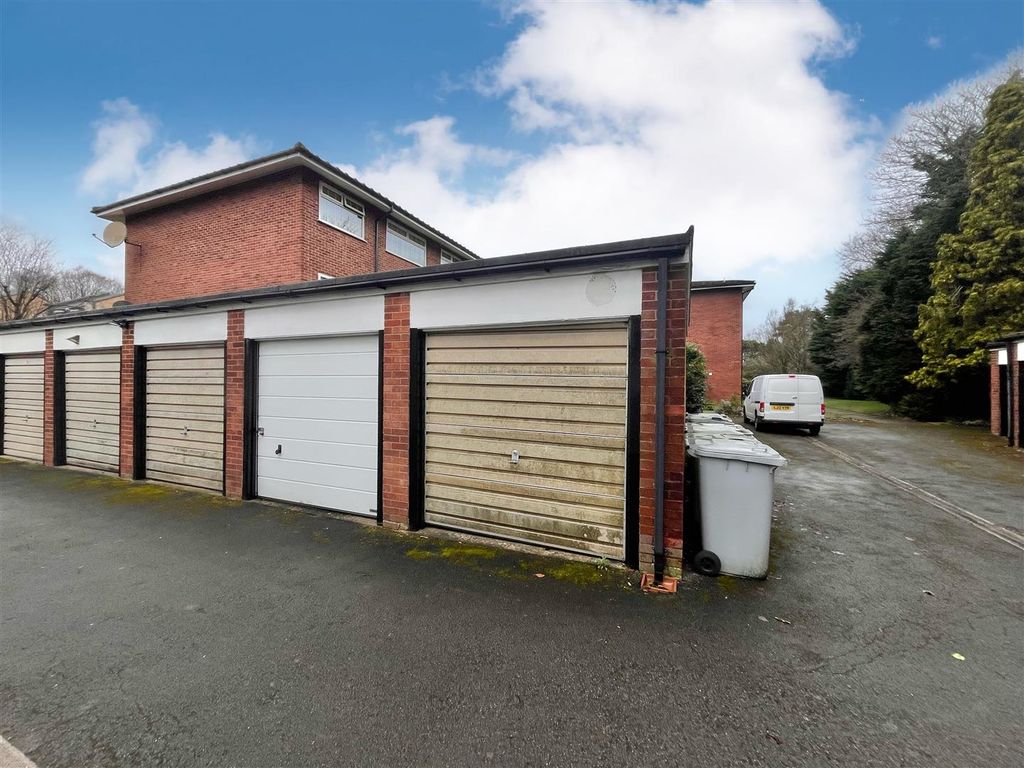 Additional image 8 of 2 bed flat for saleLynton Lane, Alderley Edge SK9