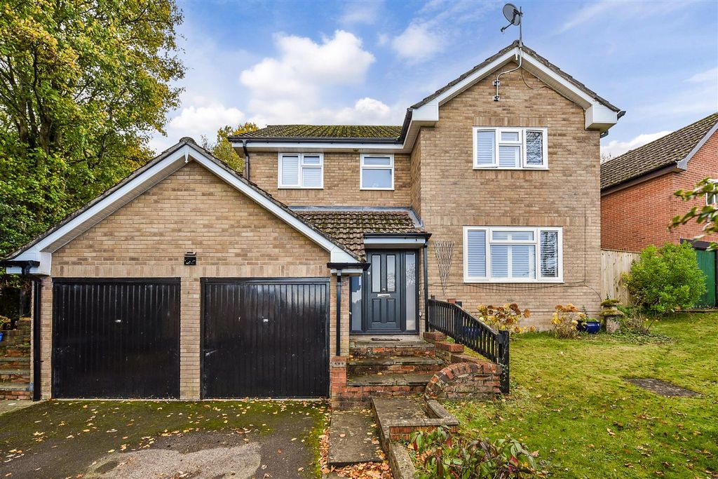4 bed detached house for saleBrook Way, Anna Valley, Andover SP11