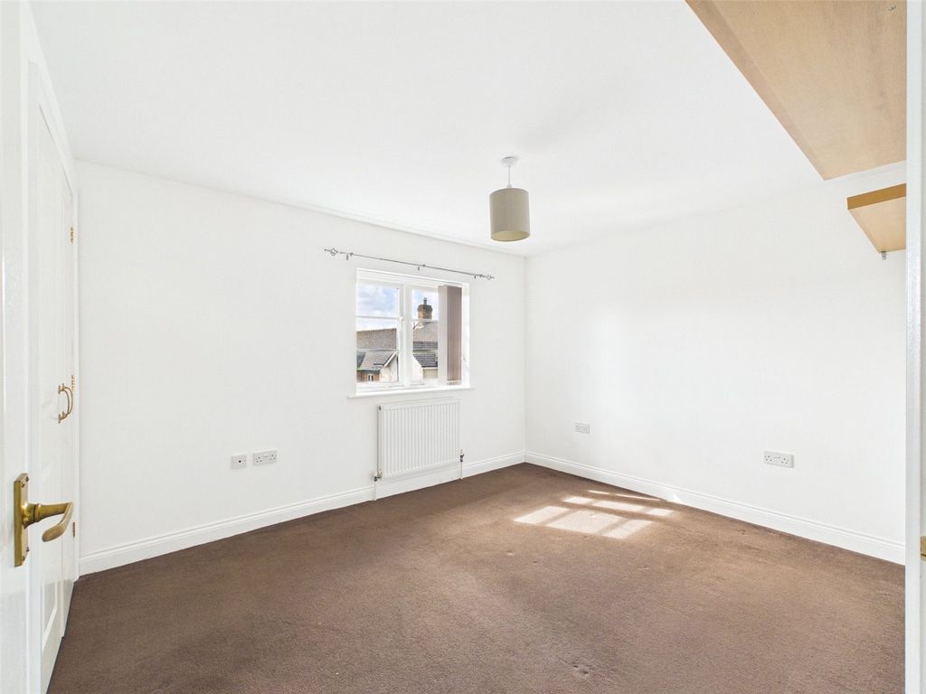 2 bed flat for saleWesley Road, Holsworthy, Devon EX22 photo 4