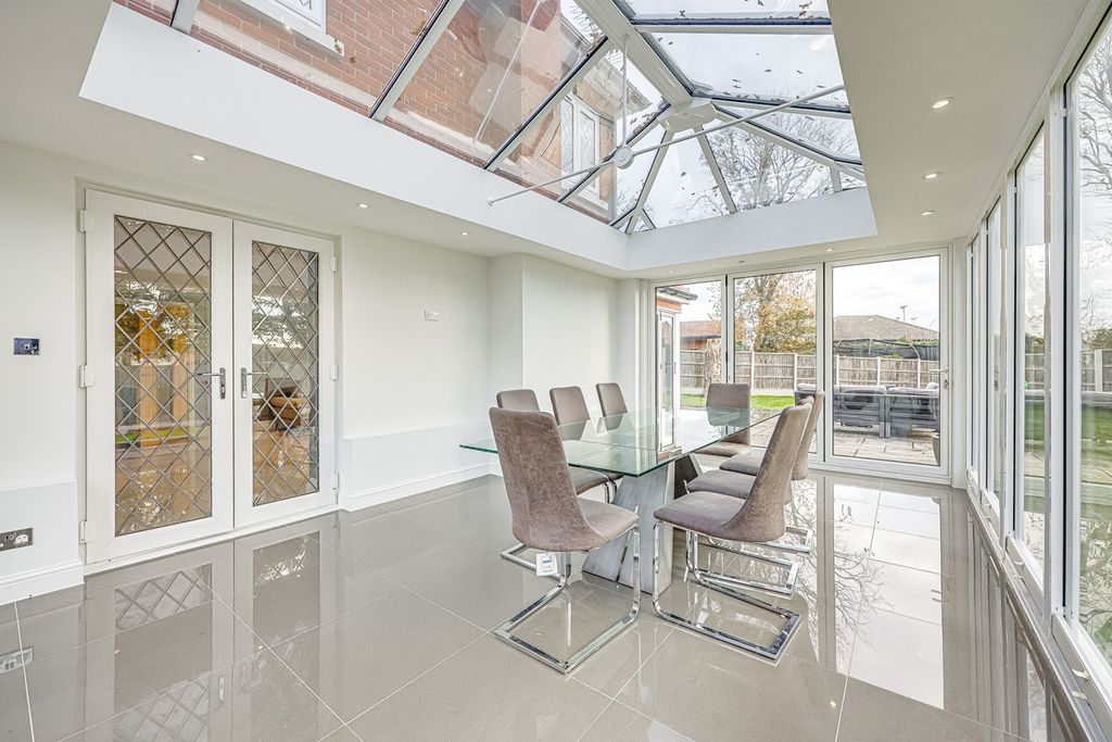 Additional image 14 of 5 bed detached house for saleSwale Road, Benfleet SS7