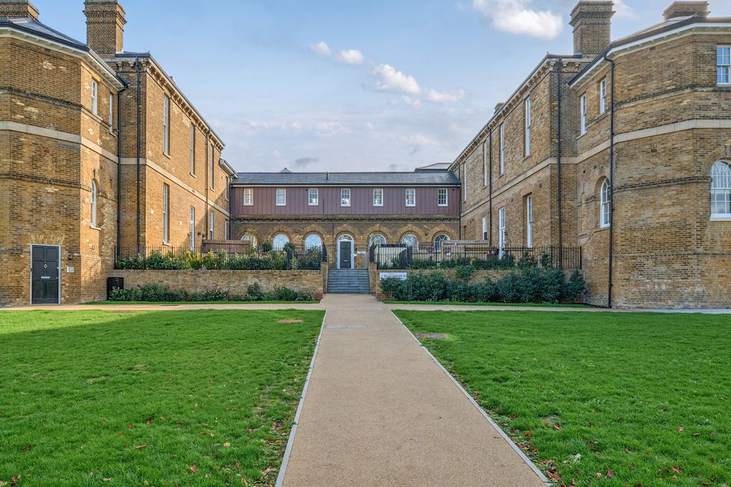 Additional image 9 of 2 bed flat for saleLeishman Views, Aldershot GU11