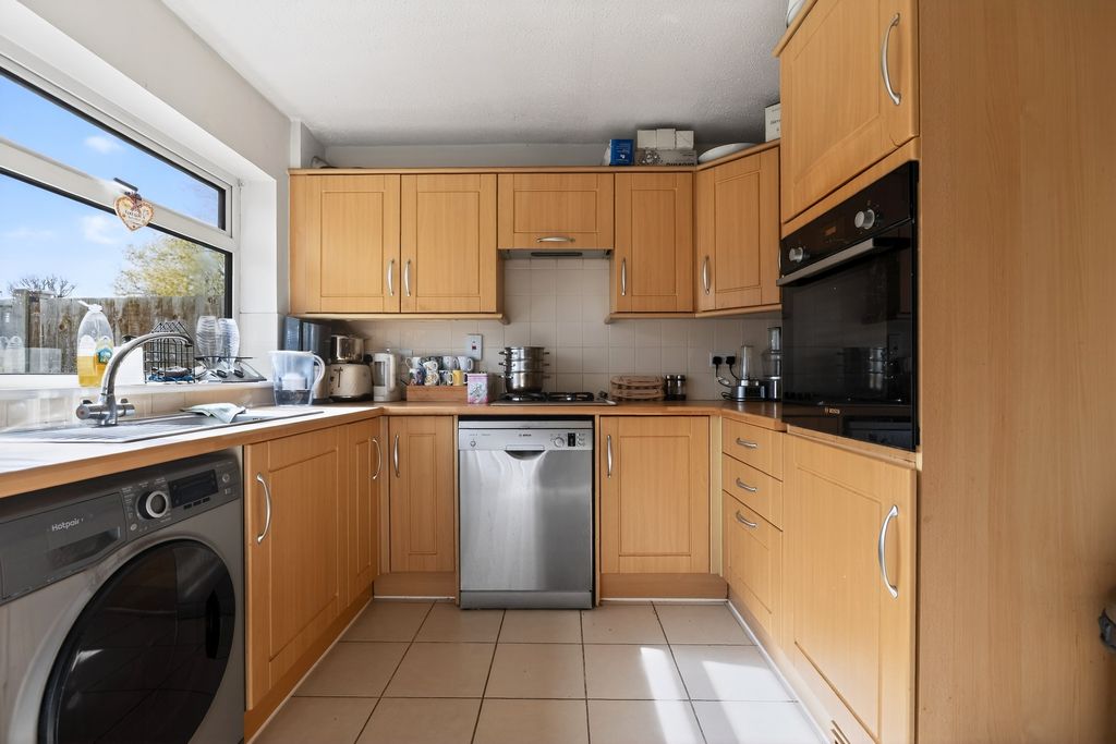 Additional image 8 of 3 bed terraced house for saleBishops Wood, Woking GU21