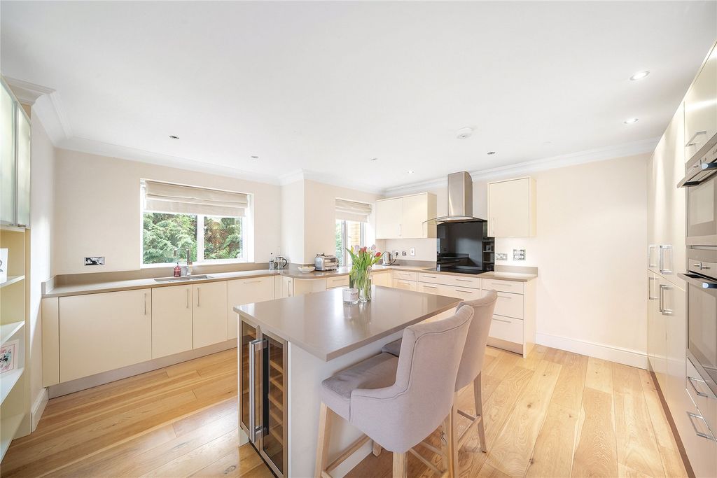 Additional image 5 of 2 bed flat for saleKemerton Road, Beckenham BR3