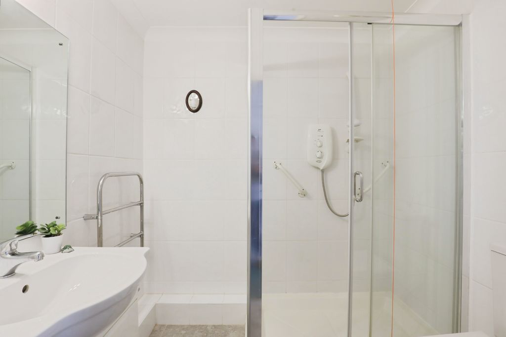Additional image 6 of 1 bed flat for saleMalin Court, Alcester B49
