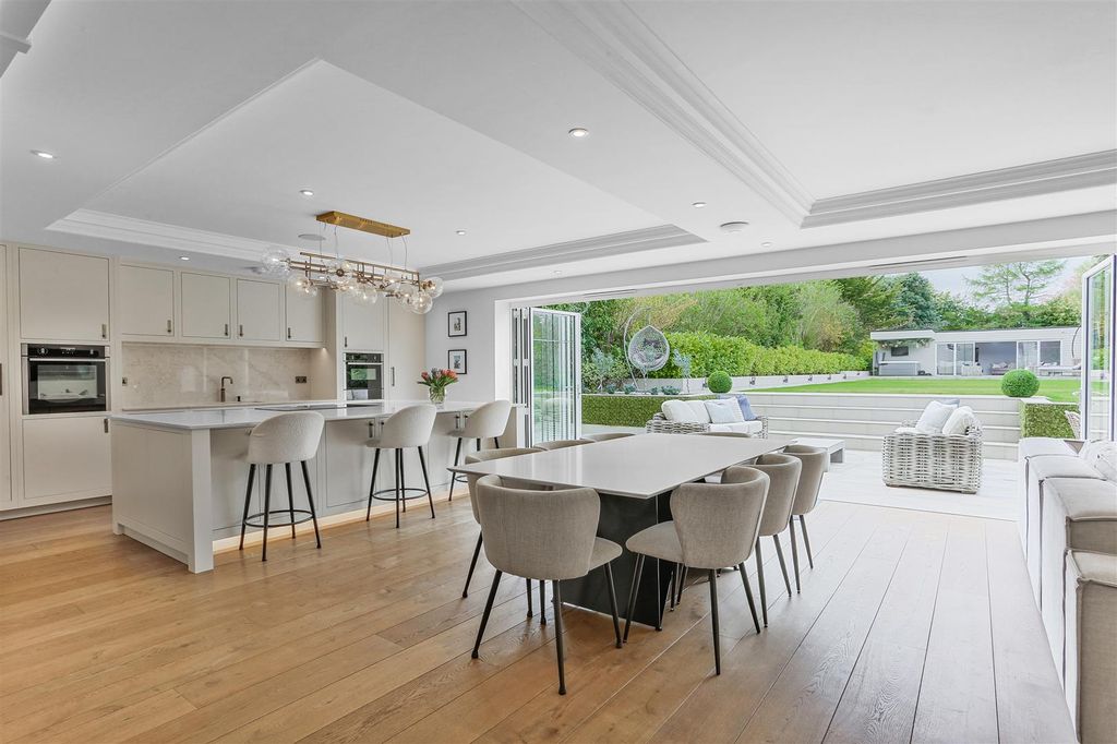 Additional image 2 of 5 bed detached house for saleGreen Curve, Banstead SM7