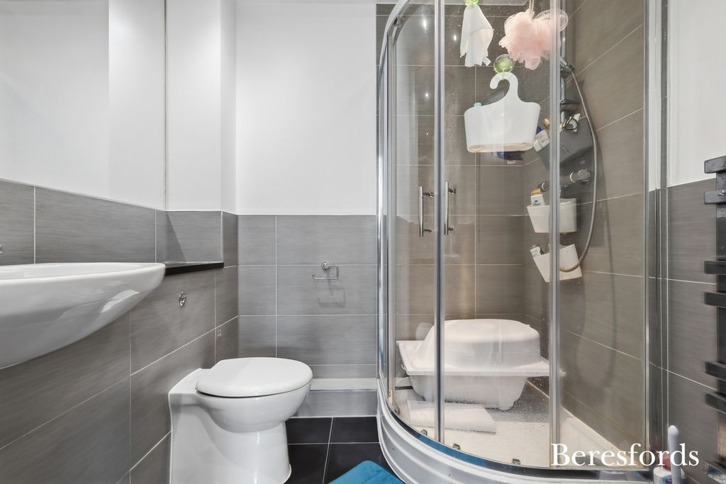 Additional image 12 of 2 bed flat for saleUpminster Road, Upminster RM14