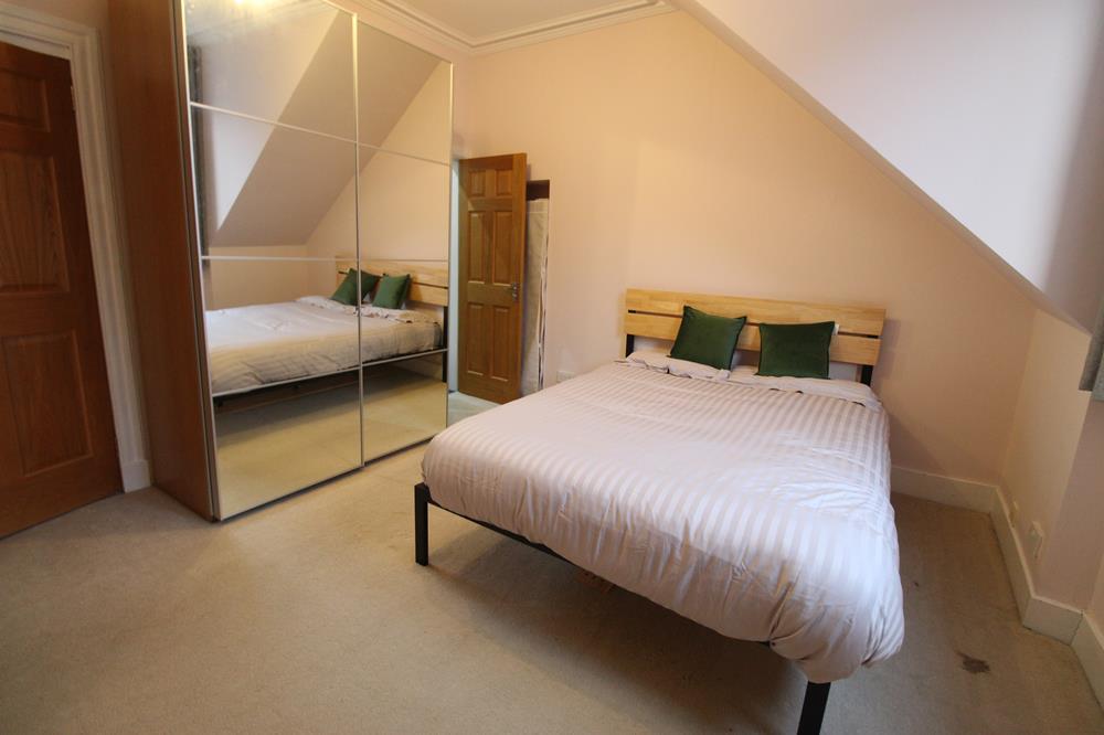 Ashvale Place, Top Floor, AB10 photo 4