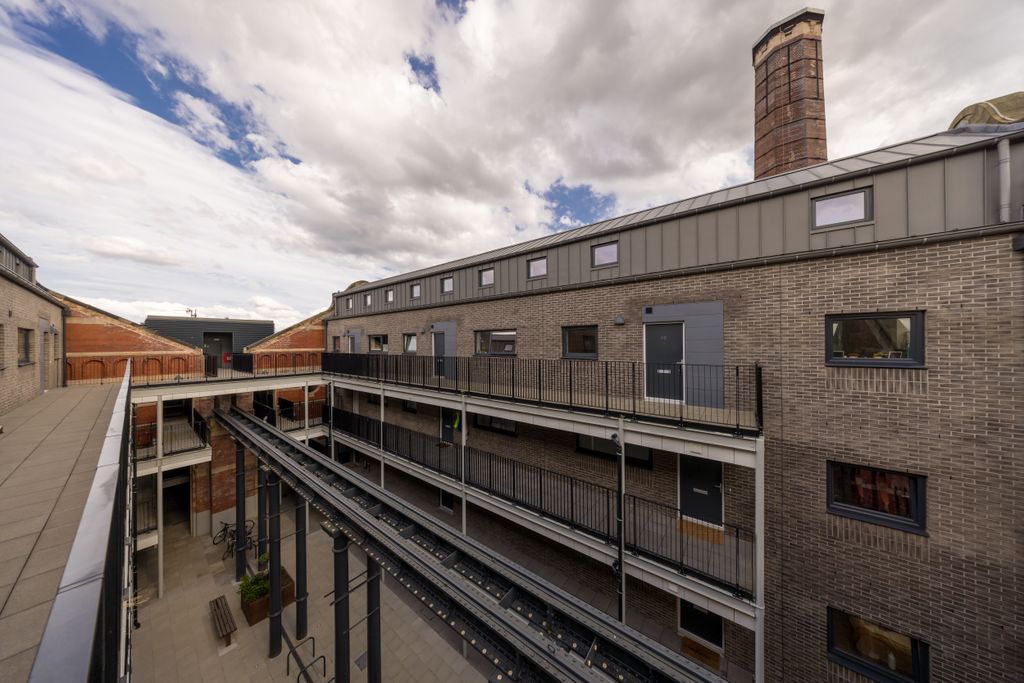 Additional image 11 of 2 bed flat for sale32/35 Dryden Street, Edinburgh EH7