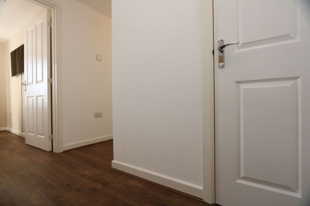 Additional image 4 of 2 bed flat for saleNeptune Road, Barry CF62